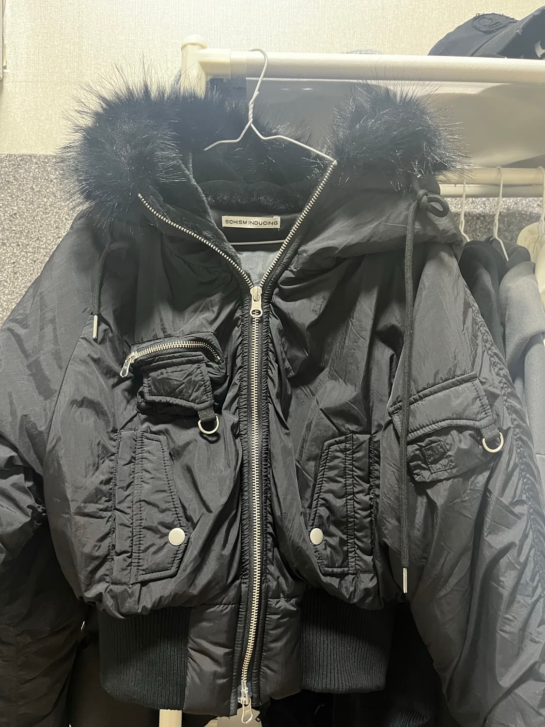 스키즘인듀싱HOODED PUFFER JACKET BLACK 상품이미지5
