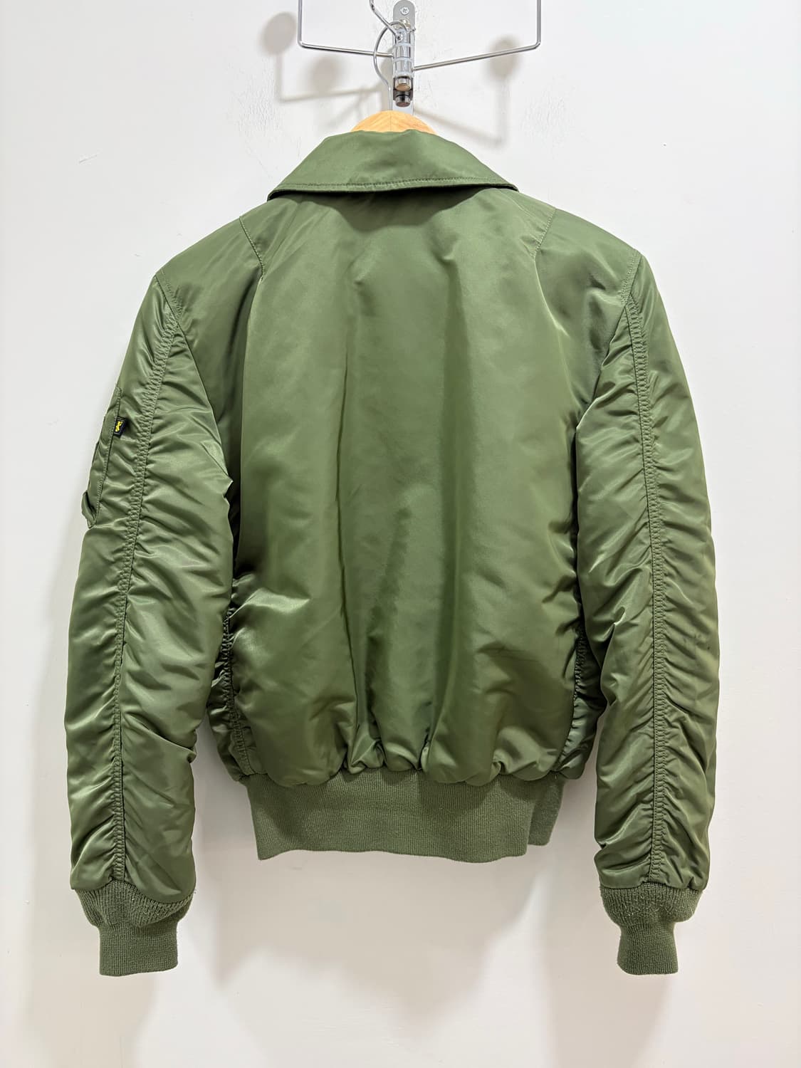 알파 인더스트리 b-15 봄버자켓 상품이미지8