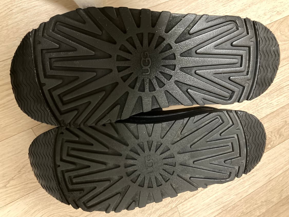 어그 골든글로우 샌들 250(255) 판매 상품이미지5