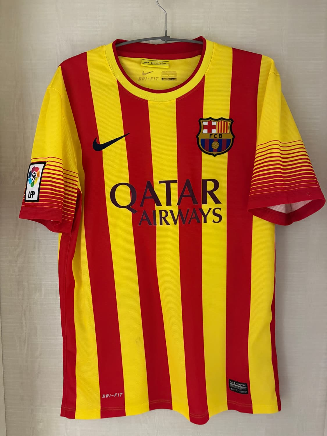 13-14 바르셀로나 어웨이 이니에스타 유니폼 정품 상품이미지2