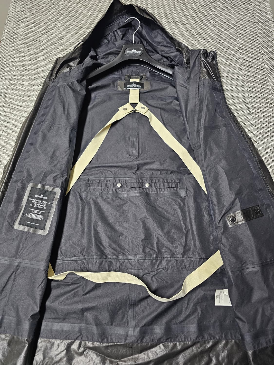 스톤아일랜드 쉐도우프로젝트 GORE-TEX SHAKDRY 자켓 상품이미지5