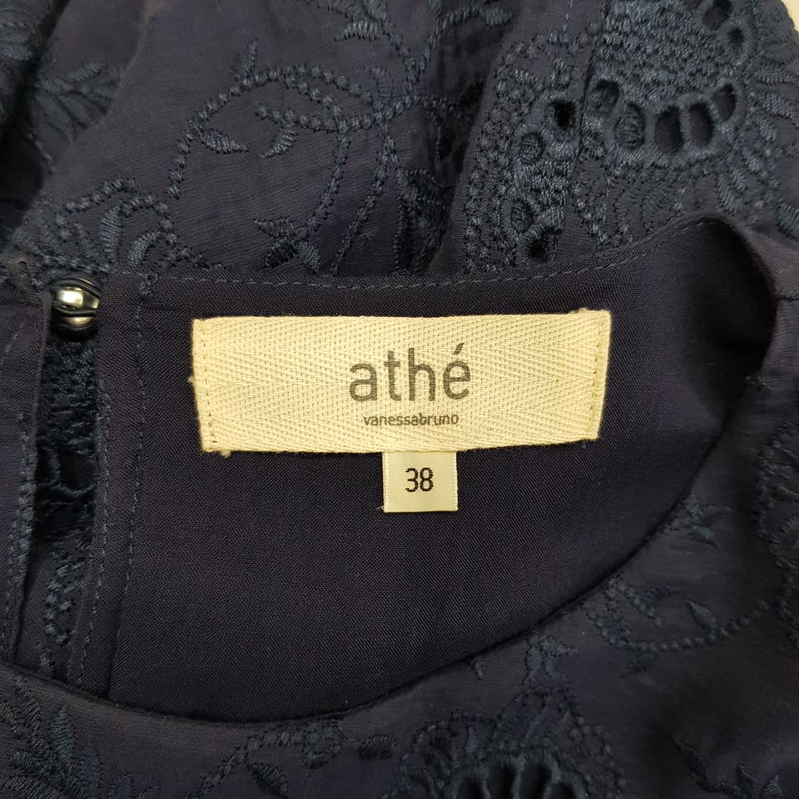 아떼 바네사브루노 2021 펀칭 레이스 퍼프 슬리브 원피스 38사이즈 상품이미지8