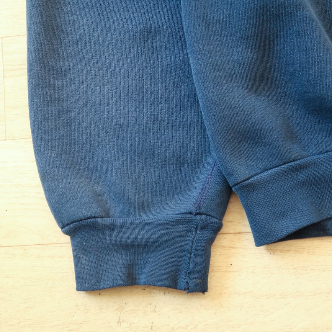  빈티지 90s 페이딩 스웻셔츠 상품이미지4