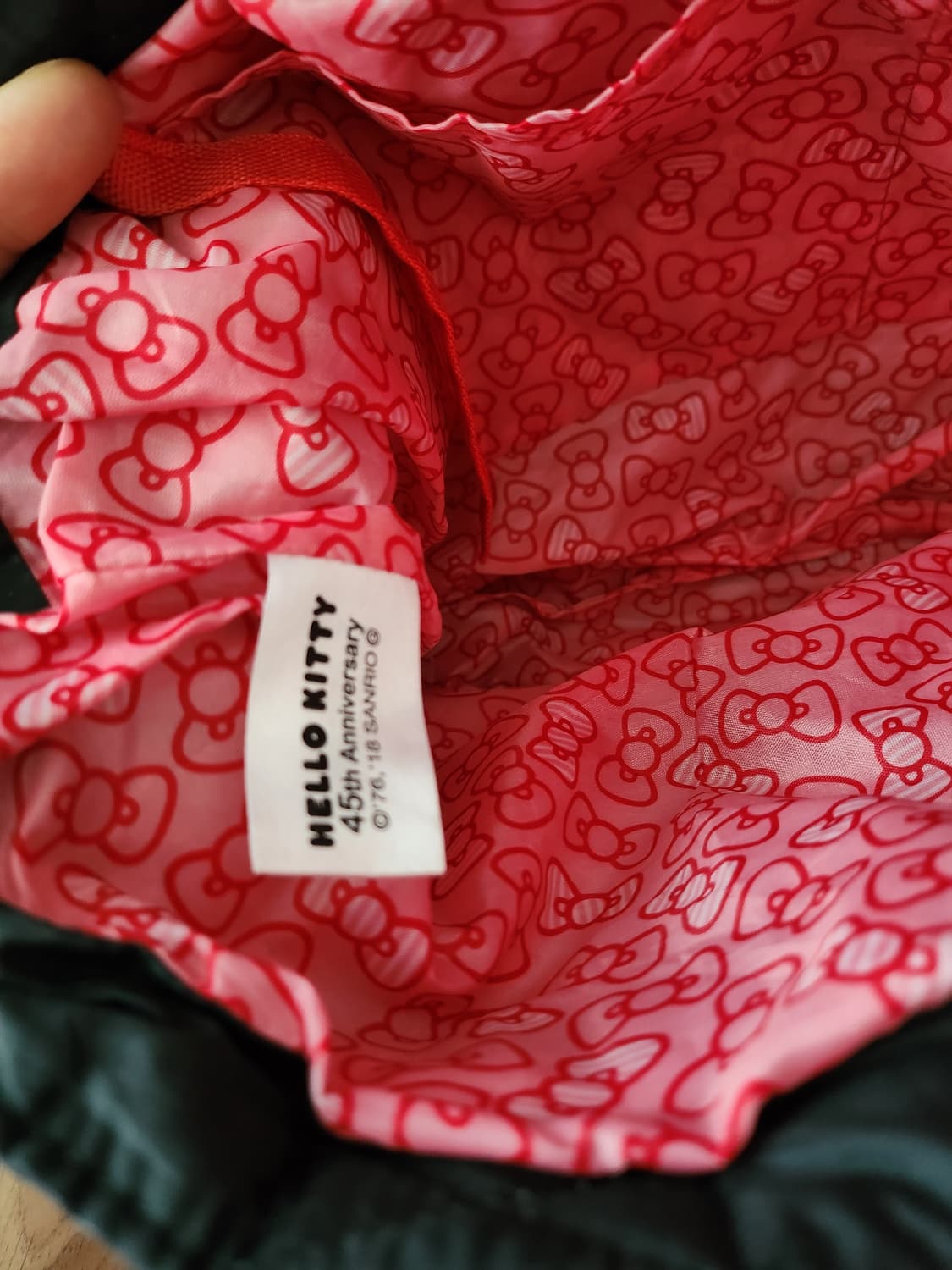 헬로키티 블랙 퀼팅 토트백 45주년 기념가방 상품이미지3