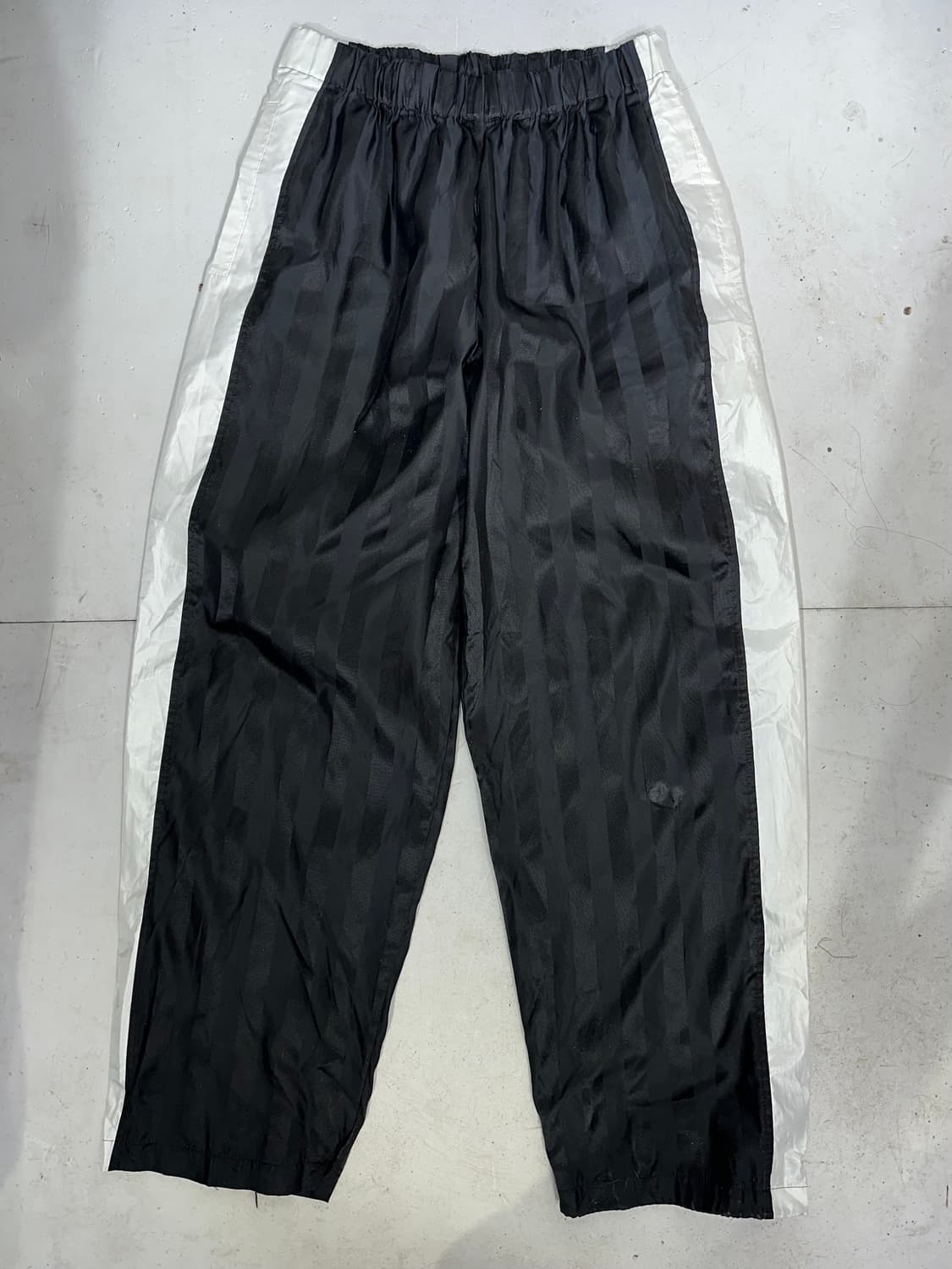 푸마 블랙 와이드 화이트 사이드 라인 트랙 팬츠 추리닝 바지 L 상품이미지4