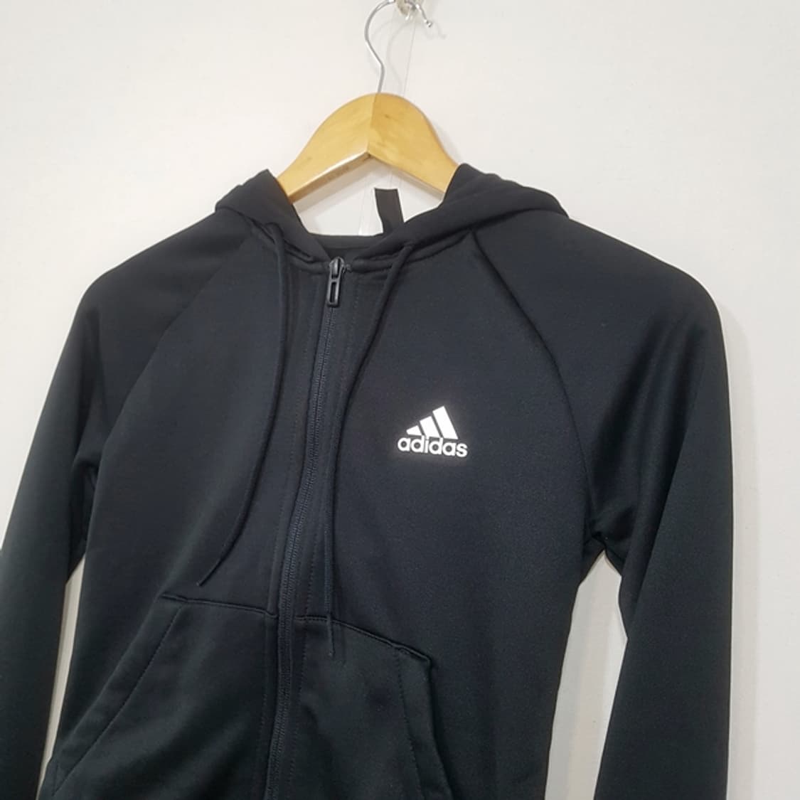 [새상품] 아디다스 후드 트랙 수트 블랙 상품이미지2