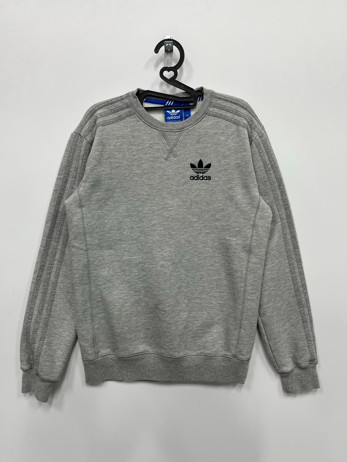 아디다스 그레이 라운드 맨투맨  상품이미지1