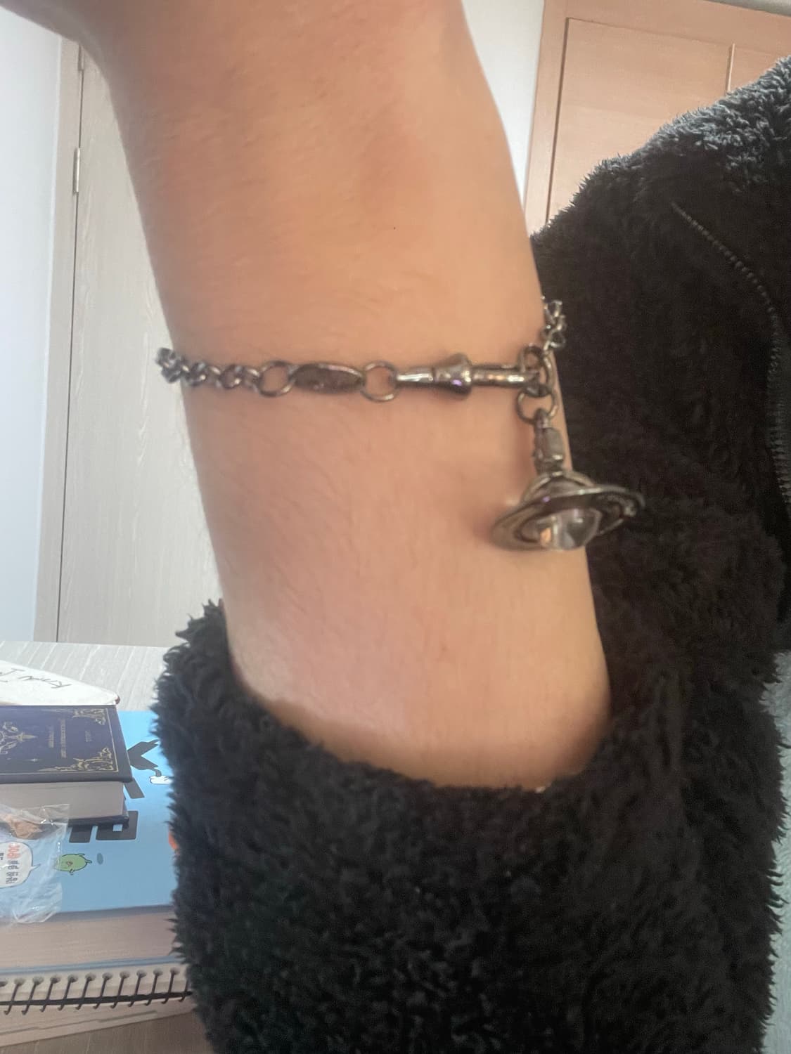 비비안웨스트우드 ORB 실버 팔찌 상품이미지3