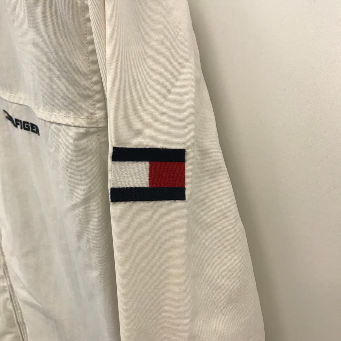 타미힐피거 화이트 바람막이자켓 [M] 상품이미지3