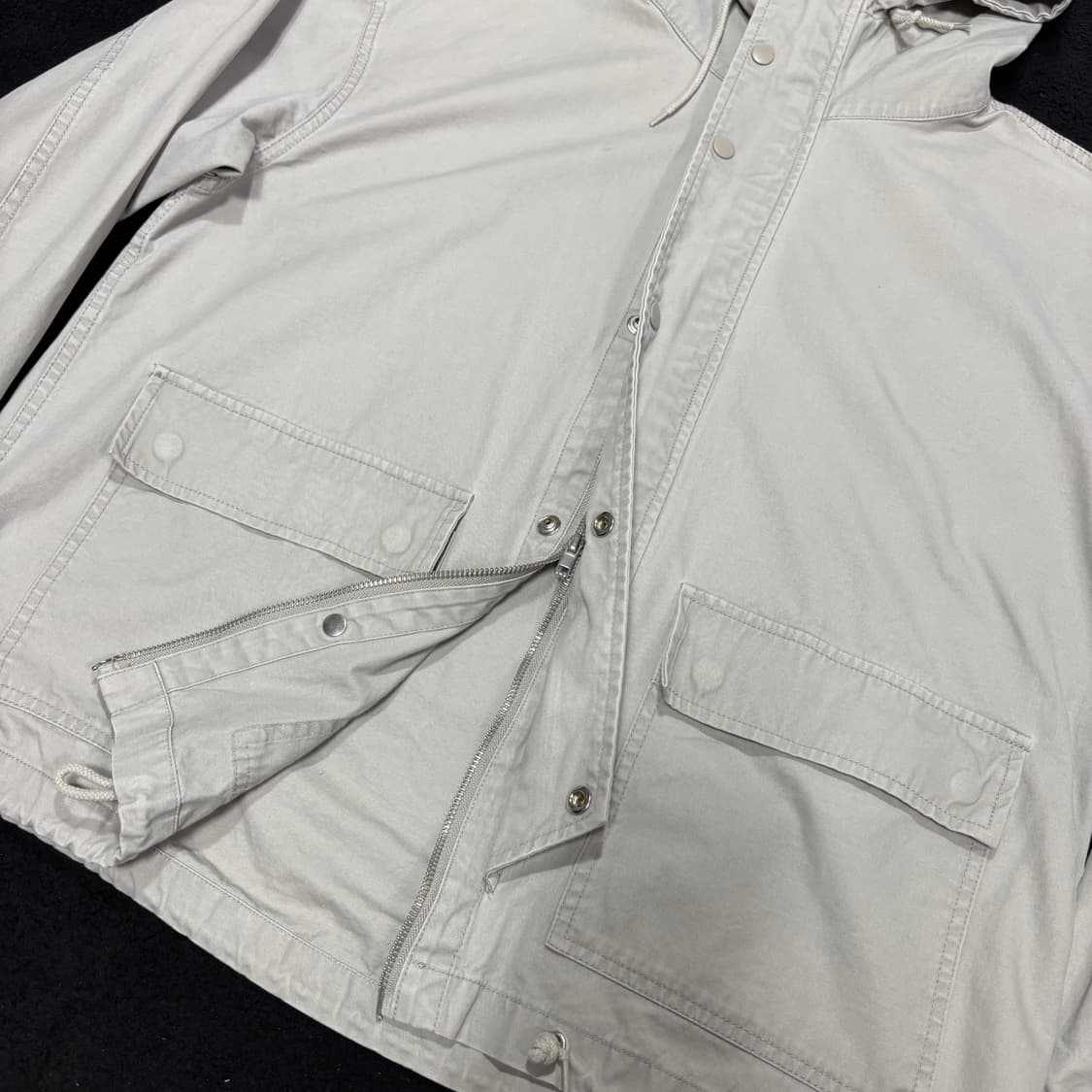 L 파르티멘토 그레이 후드 숏 야상자켓 상품이미지3