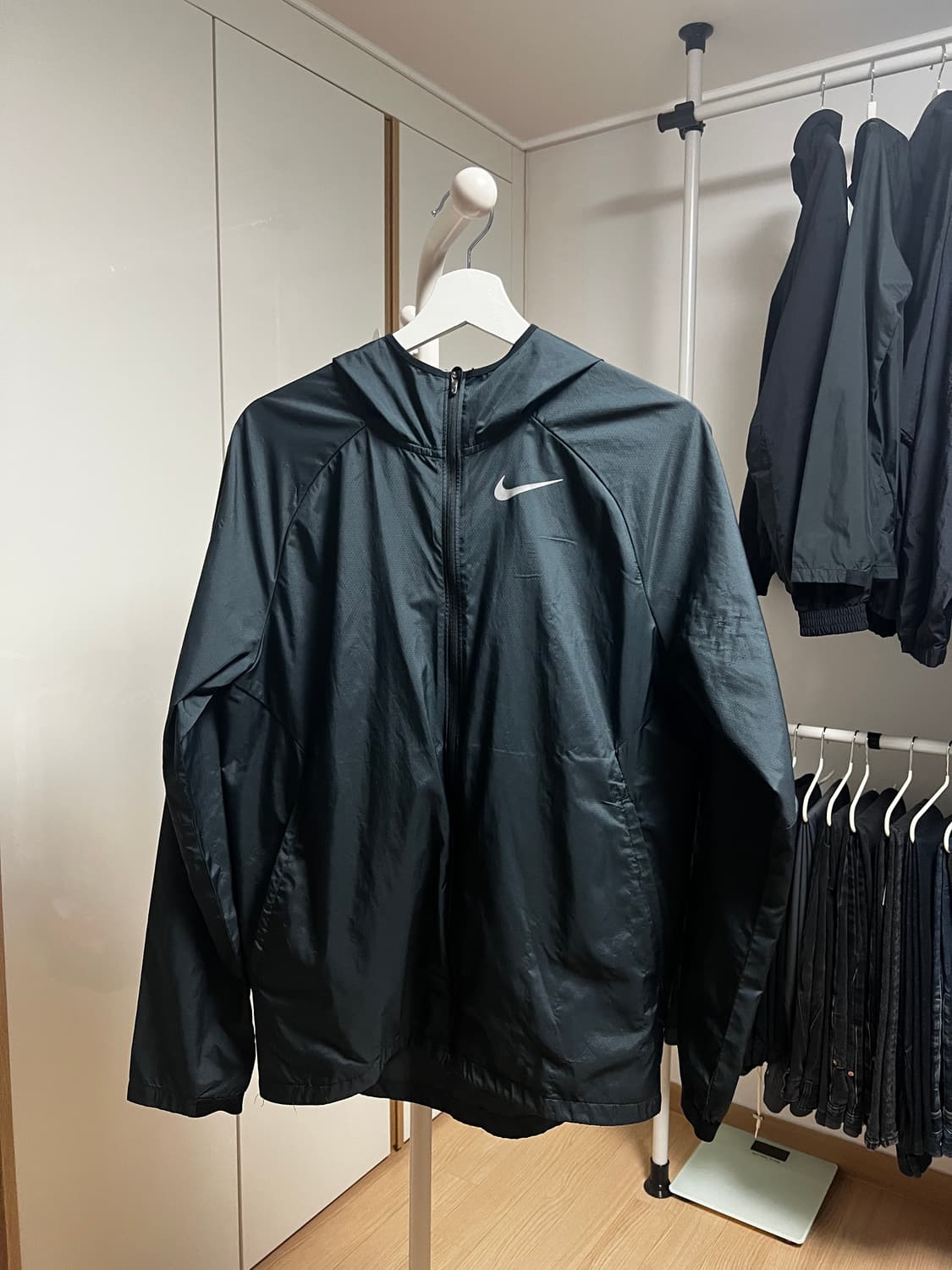 나이키 BV4871-010 드라이핏 러닝 바람막이 상품이미지1