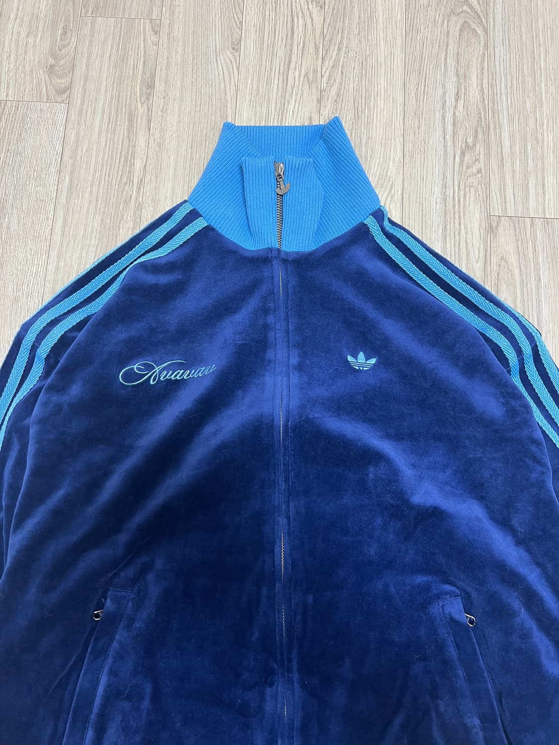 (새상품) 아바바브 x 아디다스 벨벳 트랙탑 다크 블루 상품이미지3