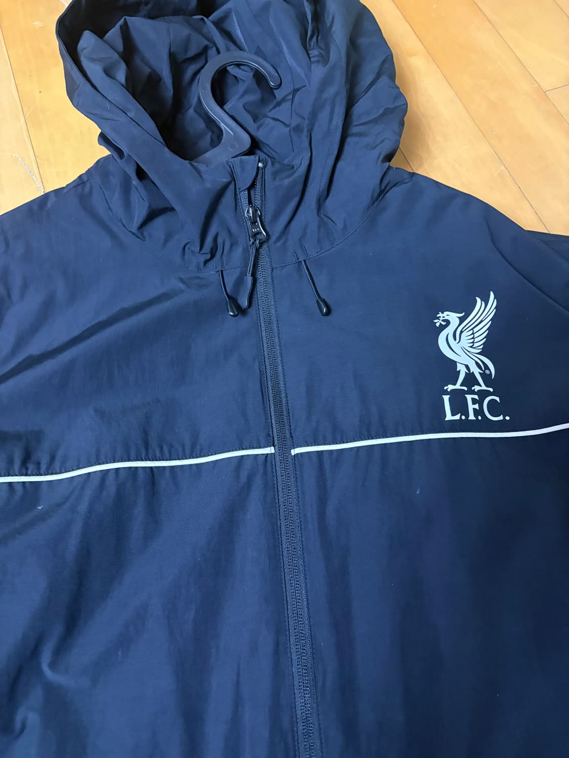 리버풀 검정 바람막이 팝니다 상품이미지2