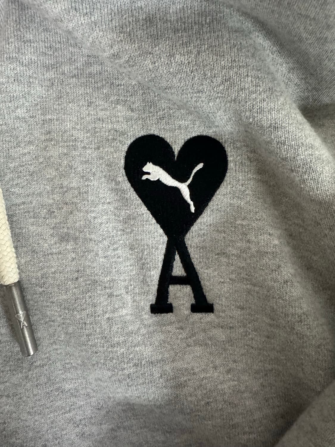 퓨마 아미 후드티 상품이미지3