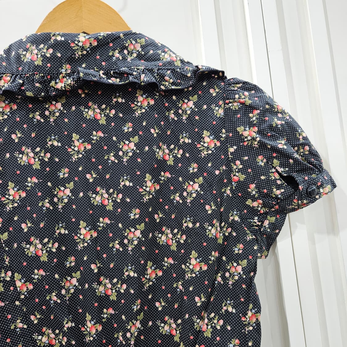 피스나우 플라워 도트 반팔 블라우스 상품이미지6