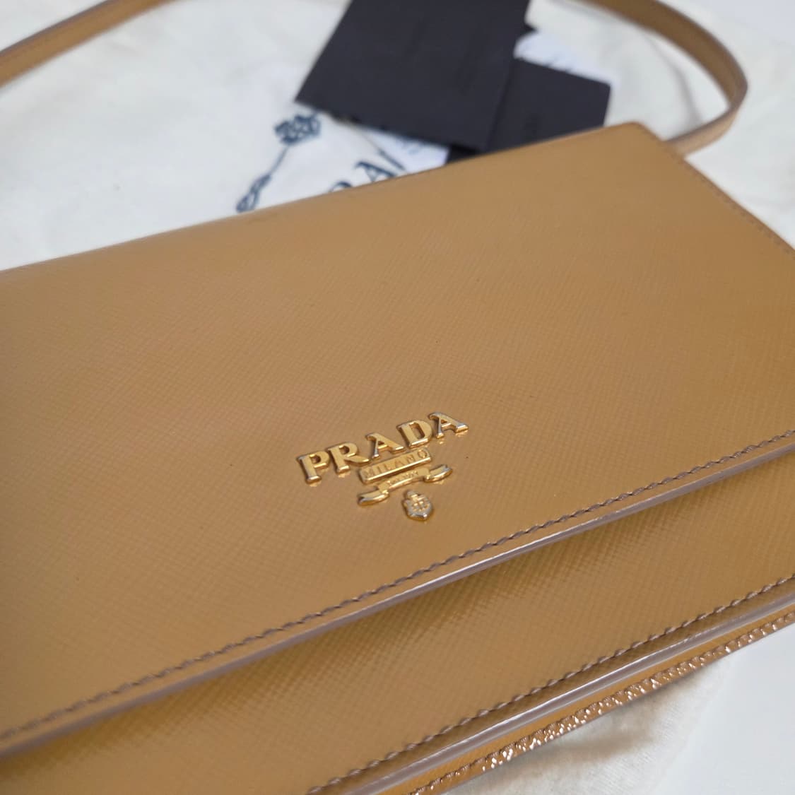 PRADA 프라다 정품 미니 크로스백 유광사피아노 클러치 지갑 폰홀더백 상품이미지8