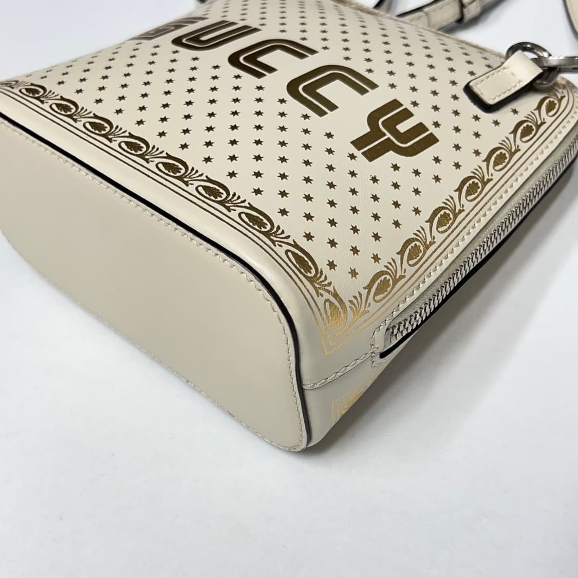 구찌 미니 크로스백 스타 프린팅 상품이미지4