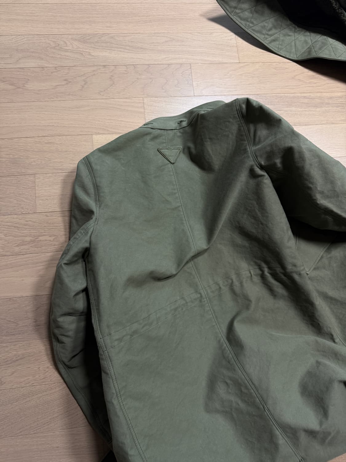 [38] 프라다 롱 후드 파카 야상 상품이미지3