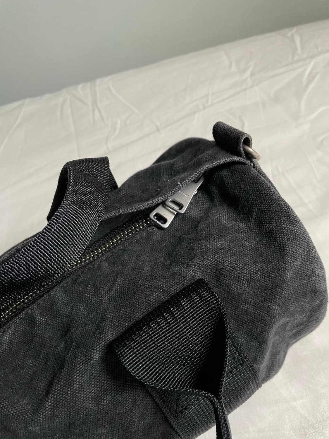 쿠어 피스 다이드 스몰 더플백 상품이미지2