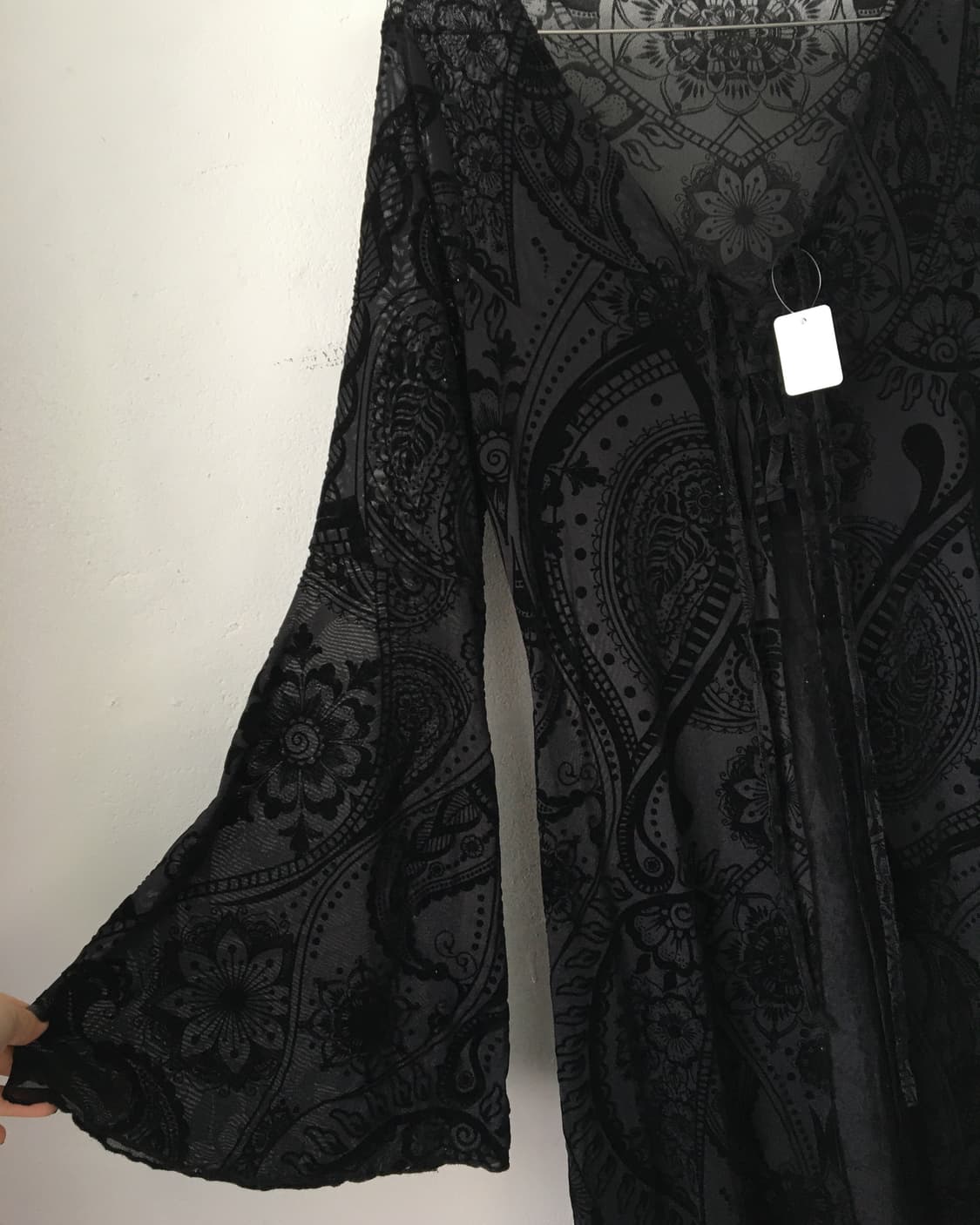 Oriental velvet pattern point long cardi 상품이미지4