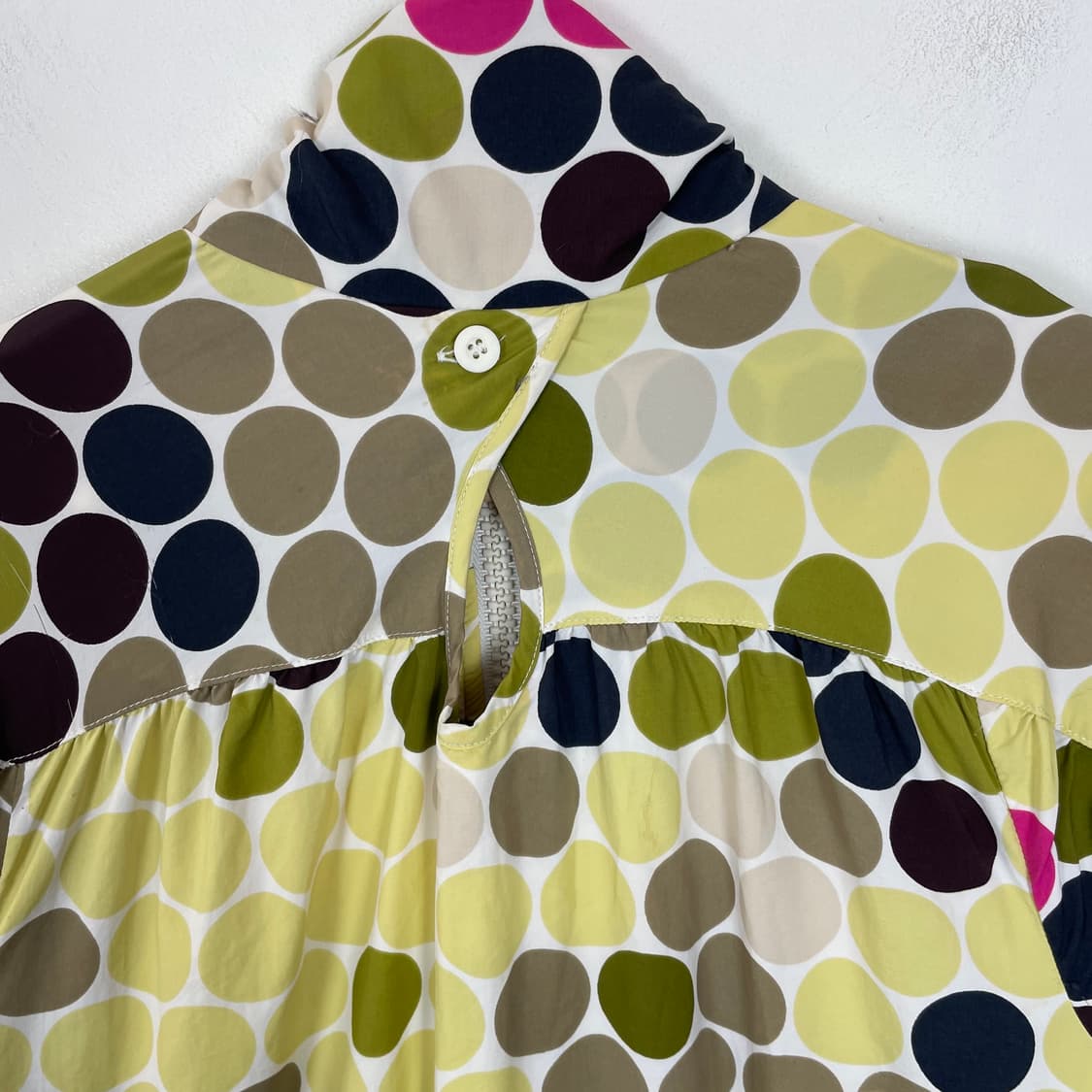 아디다스 배색 도트패턴 뒷트임 바람막이 상품이미지5