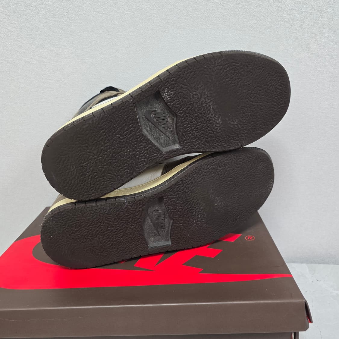 나이키 조던 트래비스 스캇 모카 하이 265사이즈 판매 상품이미지6