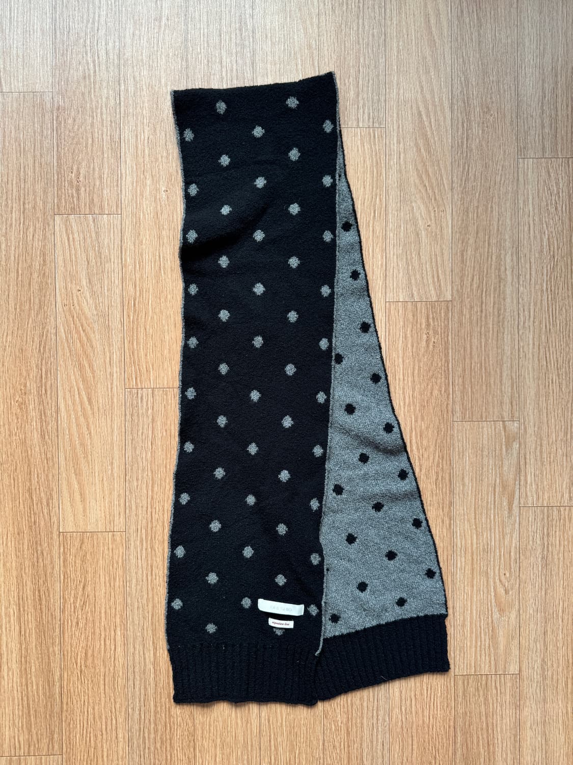 오헤시오 DOT PATTERN MUFFLER 상품이미지1