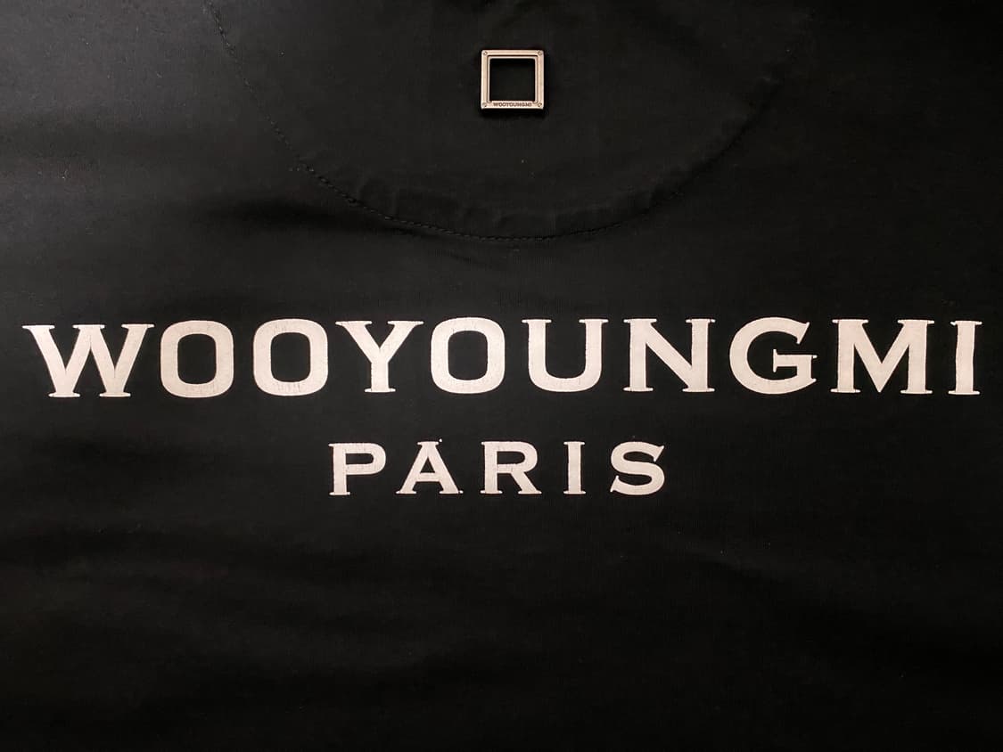 우영미 25FW 백로고 반팔 블랙 48 상품이미지3