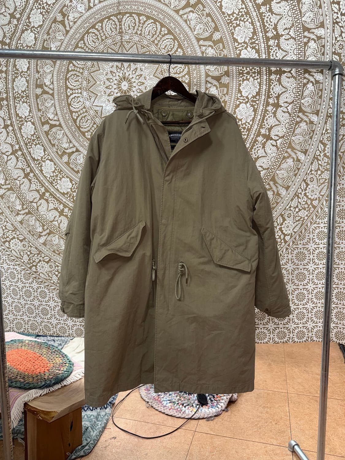 프리즘웍스 누빔 패디드 피쉬테일 야상 점퍼  상품이미지3