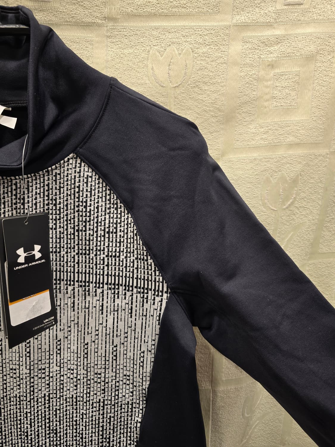 새상품) 언더아머 여성 기모 크롭 콜드기어 긴팔 티셔츠S 상품이미지3