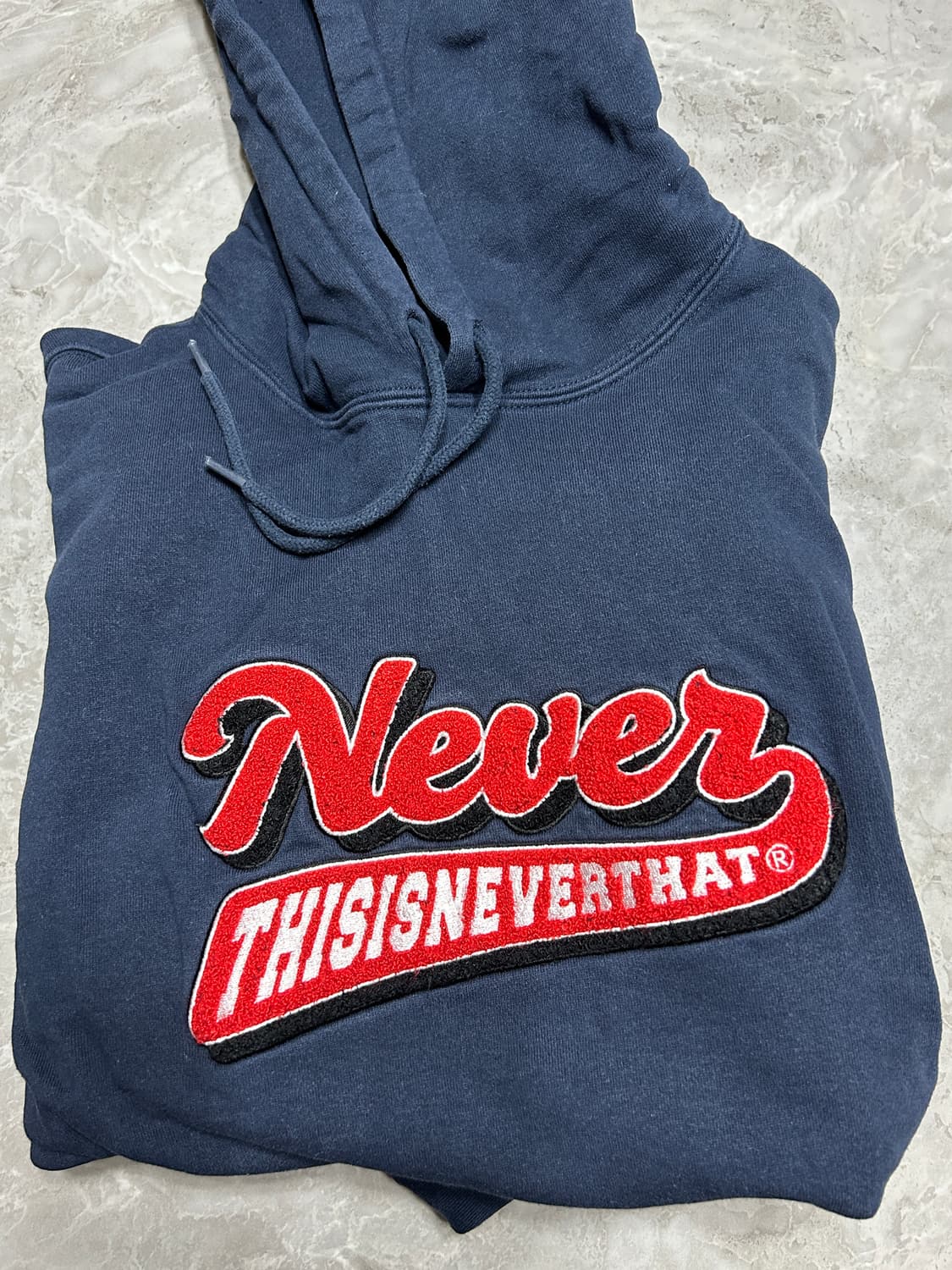 디스이즈네버댓 네이비 자수부클 후드티 l사이즈 상품이미지2