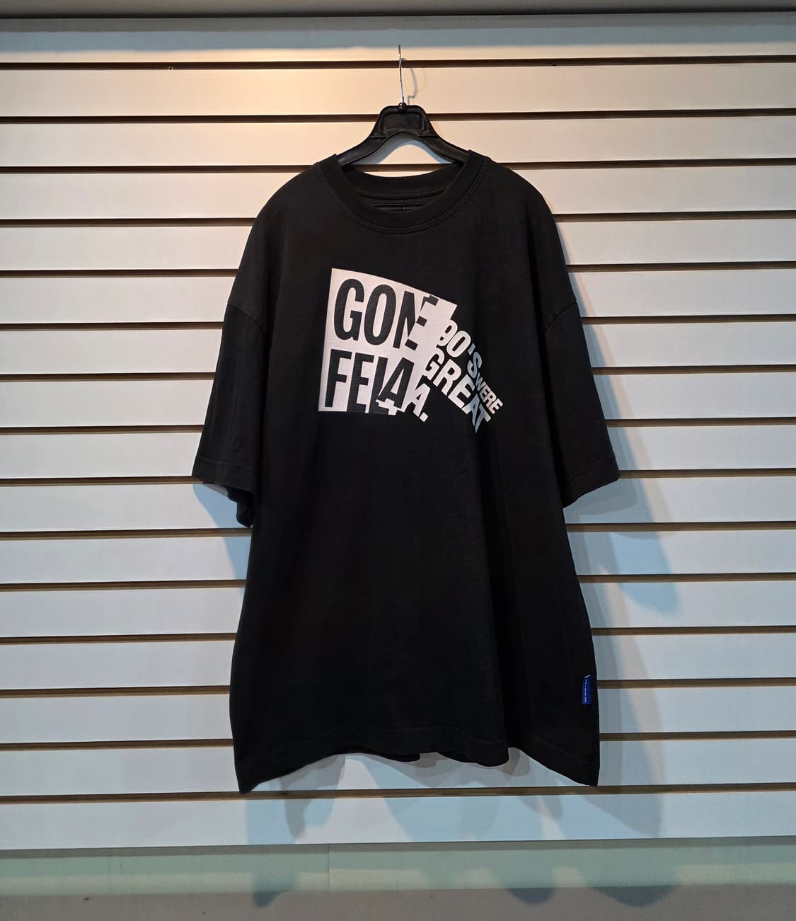 (남녀공용) 페인팅 포인트 반팔 박스티 상품이미지1