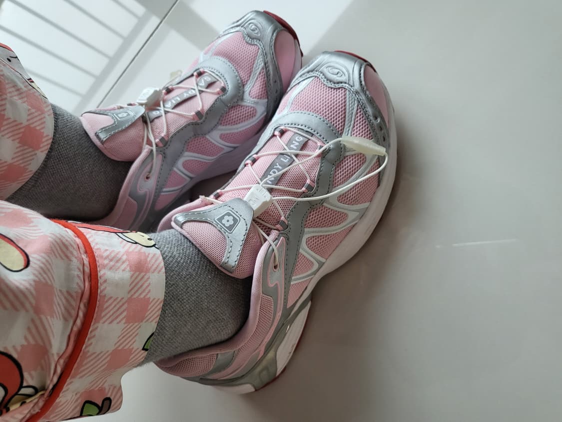 살로몬 샌디 리앙 핑쿠 팔까말까 고민중 상품이미지1