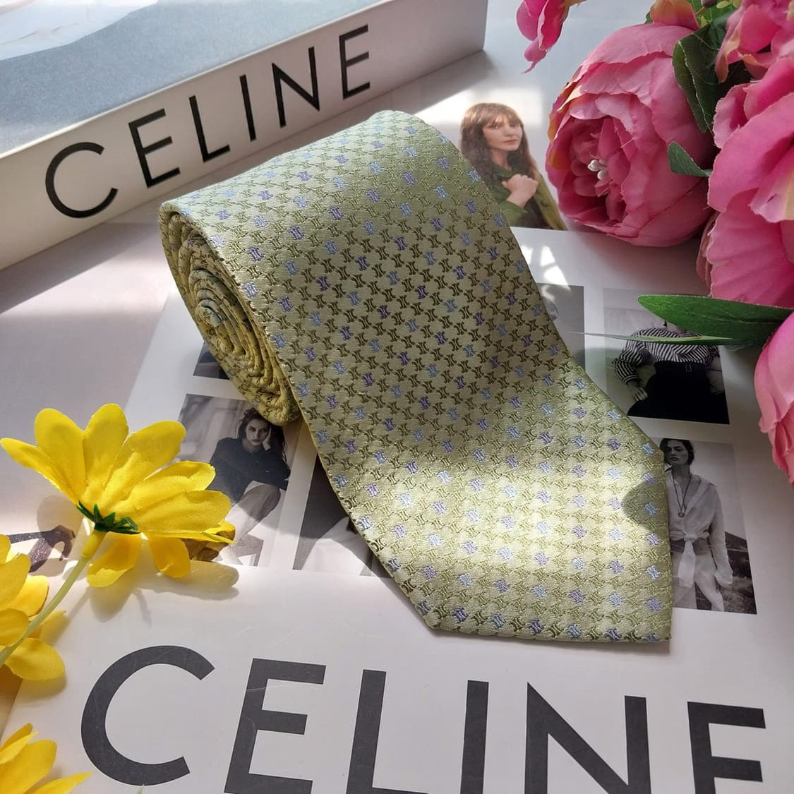 셀린느 실크 민트 트리오페 자수 넥타이 9.1cm A+등급 K2556
 상품이미지1