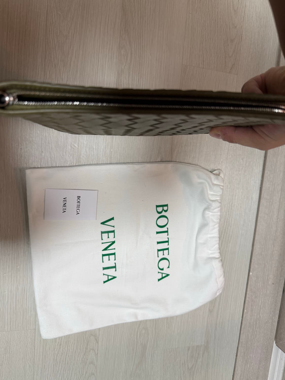 보테가베네타 인트레치아토 하프 지퍼 파우치 상품이미지5