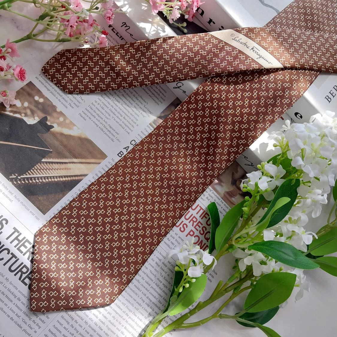 페라가모 실크 간치니 패턴 넥타이 9.2cm S~A+등급 K2350
 상품이미지3