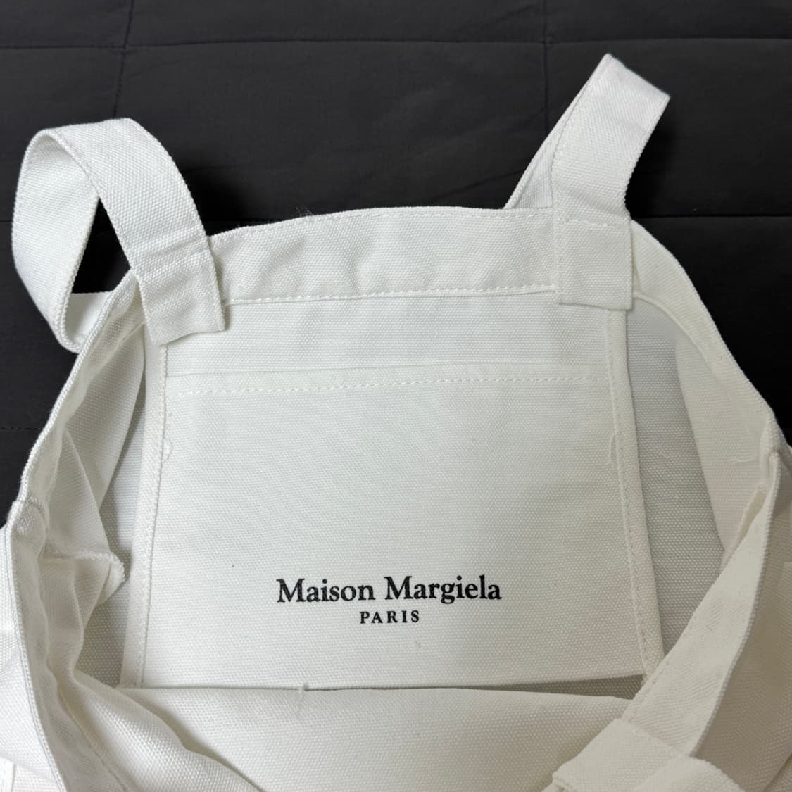 메종 마르지엘라 화이트 캔버스 토트백+파우치 새상품 상품이미지4