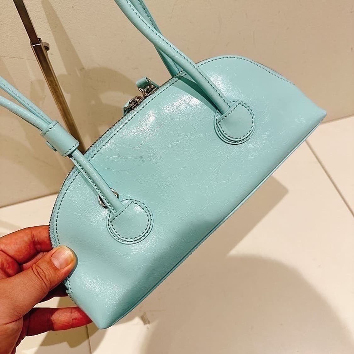 (정품/새상품) 마지셔우드 여성 아쿠아블루 글로시 레더 토트백 숄더백 상품이미지2