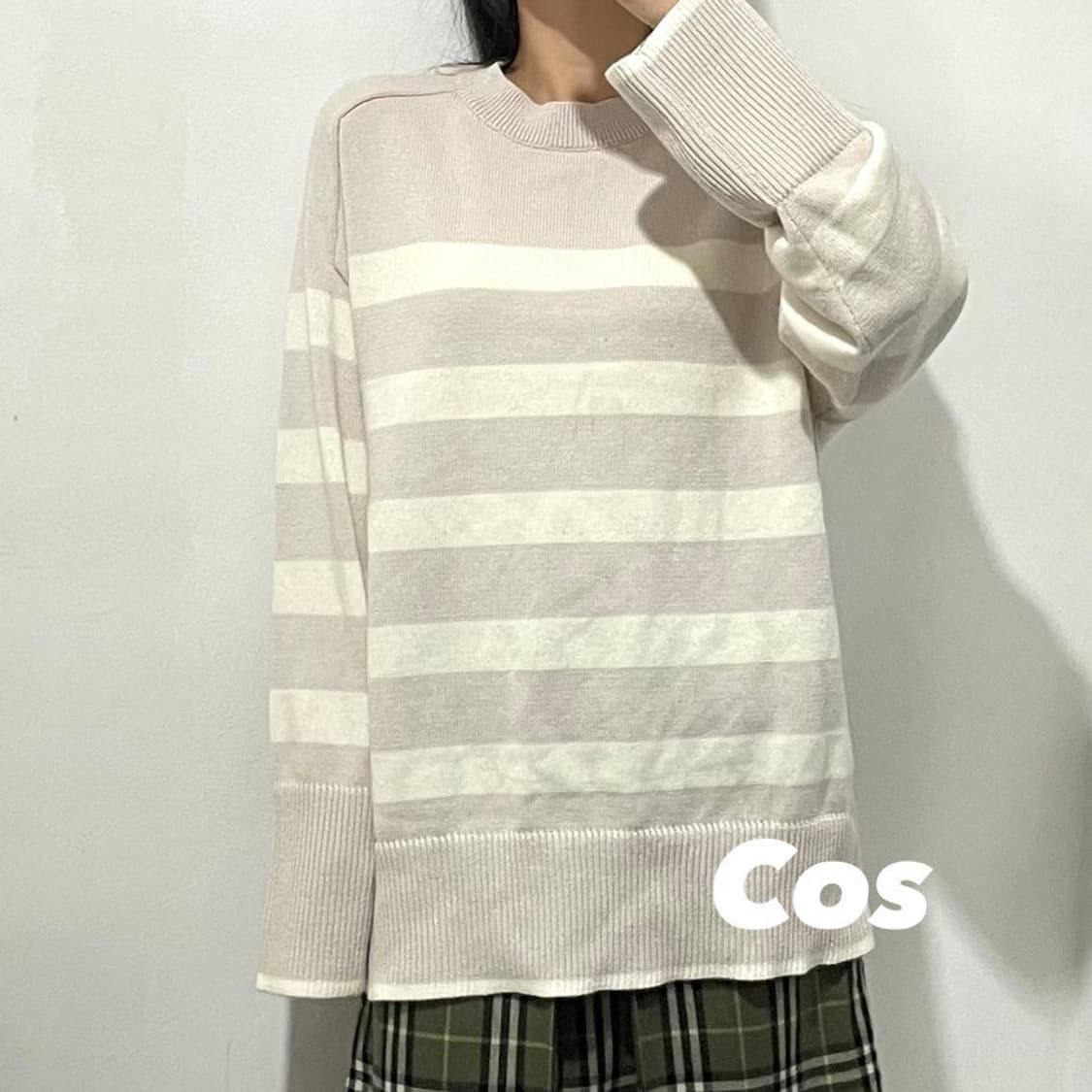 코스 스트라이프 미니멀 니트 상품이미지1