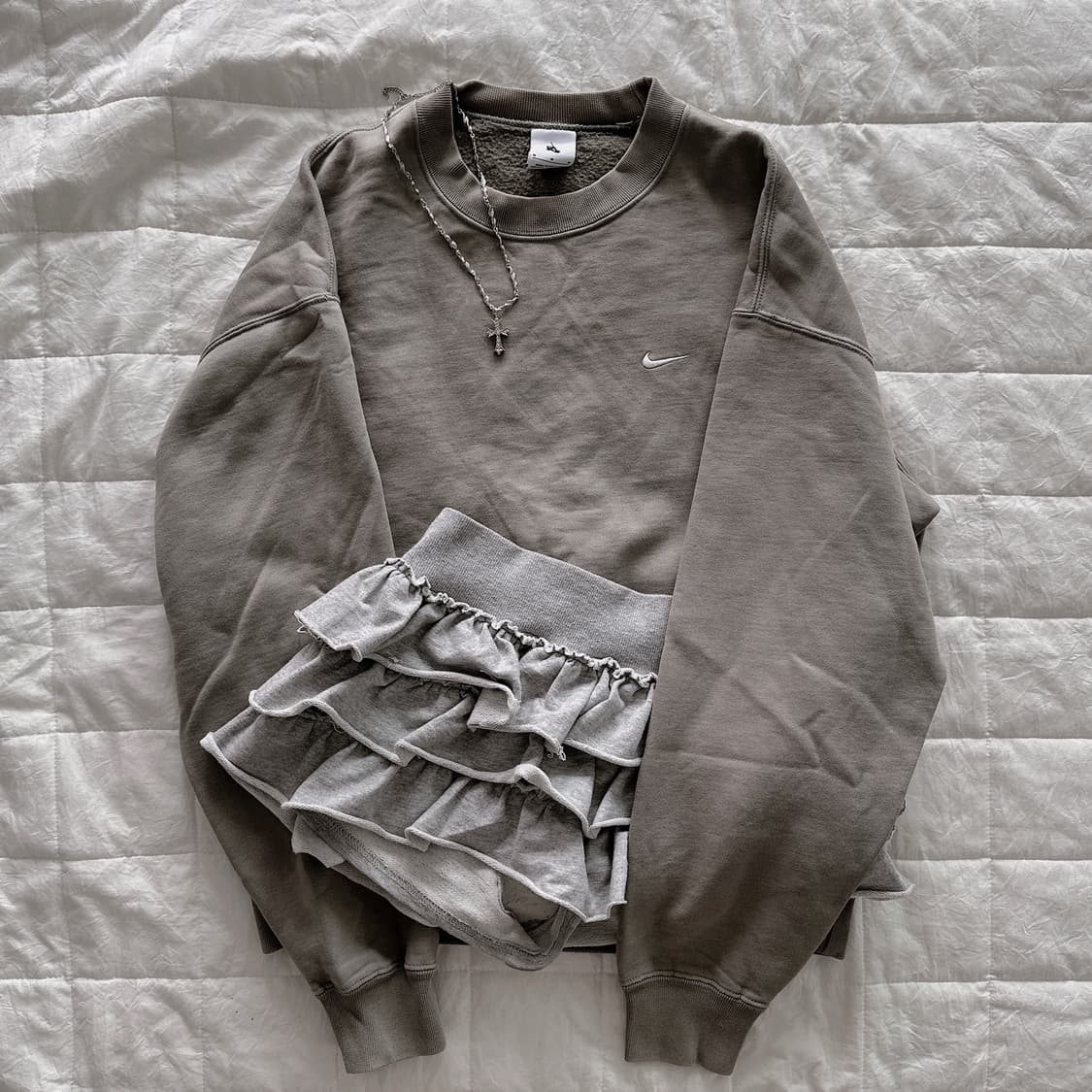 카키 올드스쿨 나이키 맨투맨 아방 상품이미지2