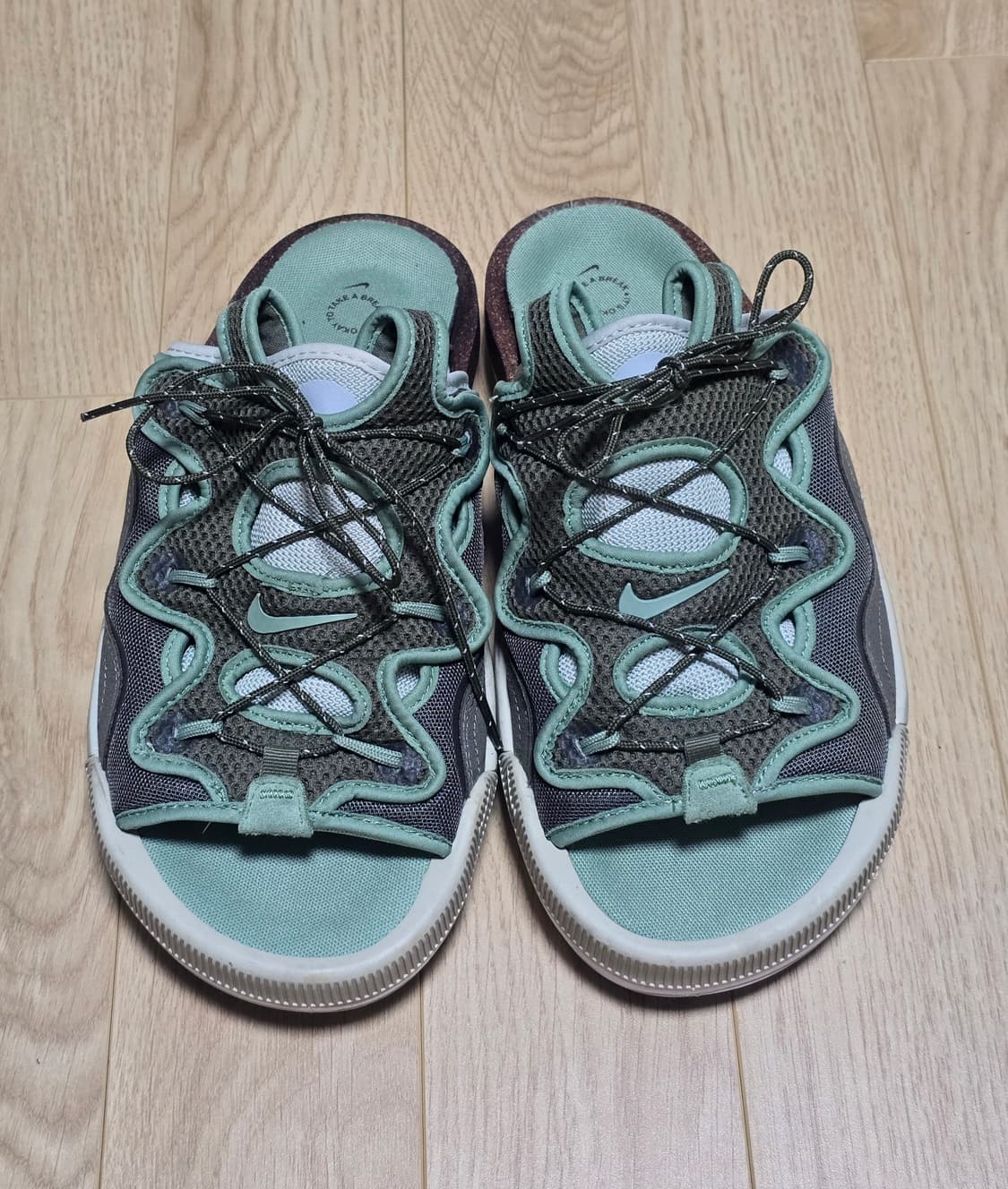 나이키 오프라인 2.0 미디움 올리브 270  상품이미지3