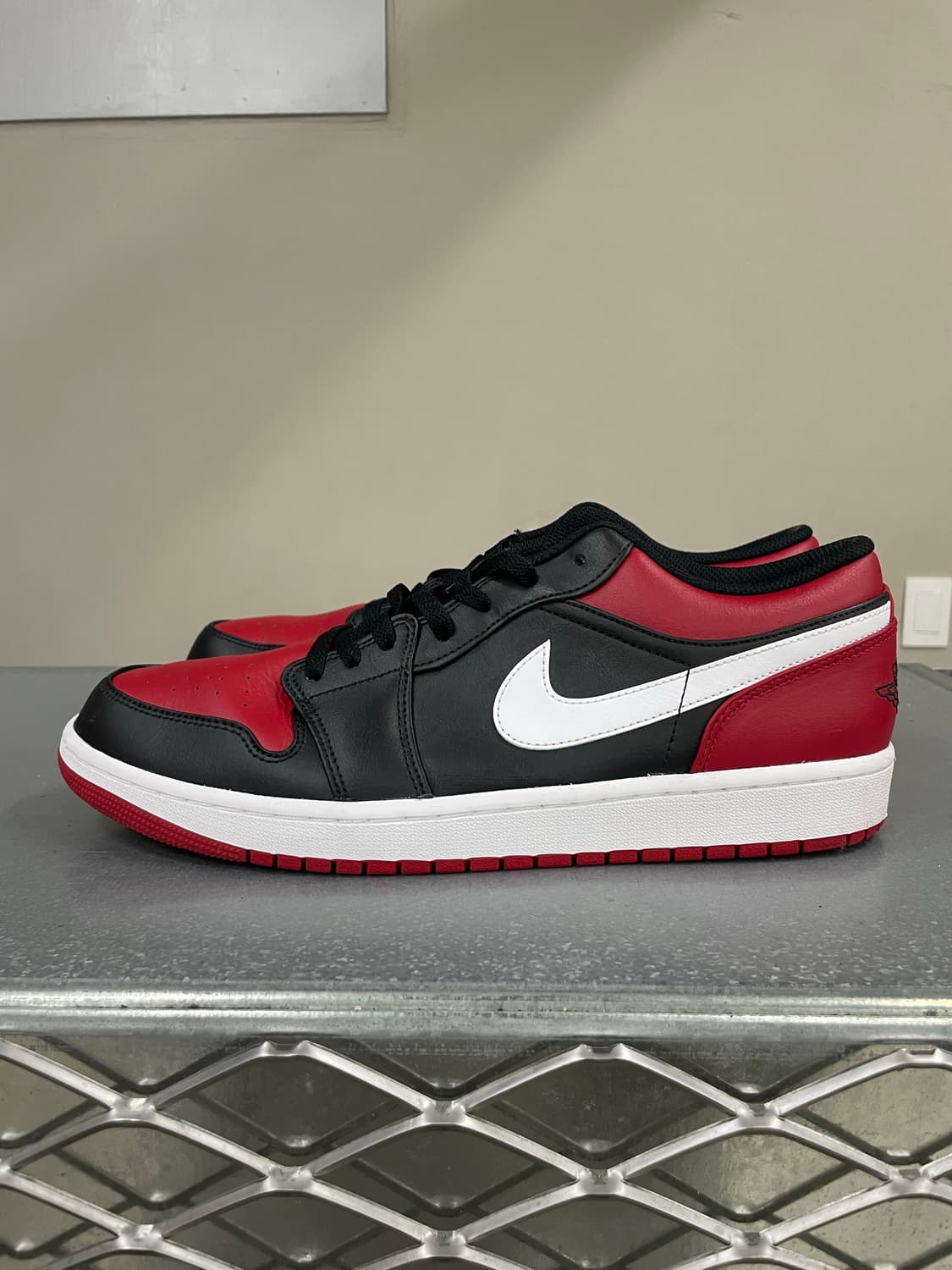 나이키 조던 1 로우 300 상품이미지1