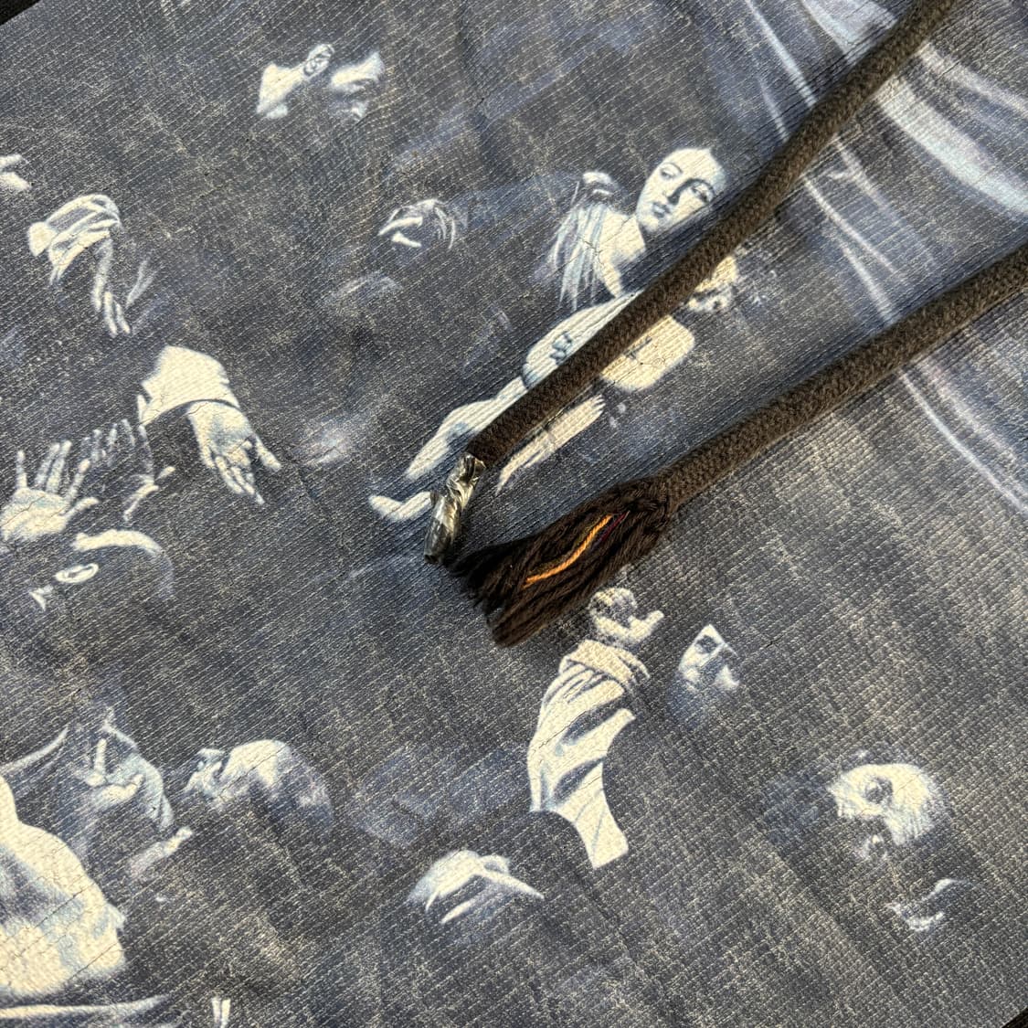 오프화이트 카라바조 후드티 (L) 상품이미지3