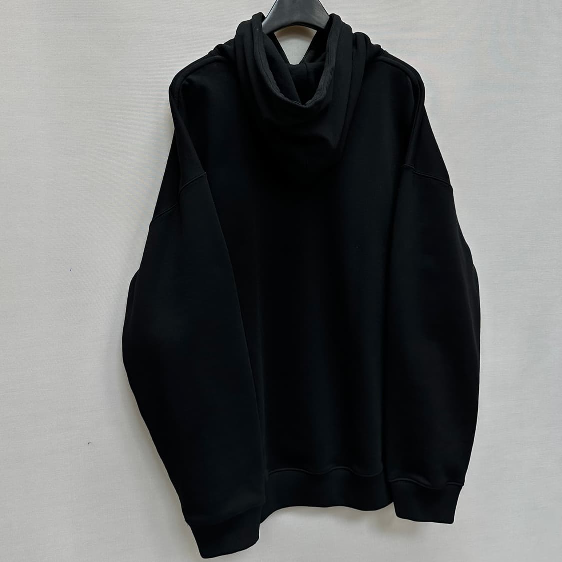 로에베 아나그램 레더포켓 후드티 ( 105~110 ) 상품이미지6