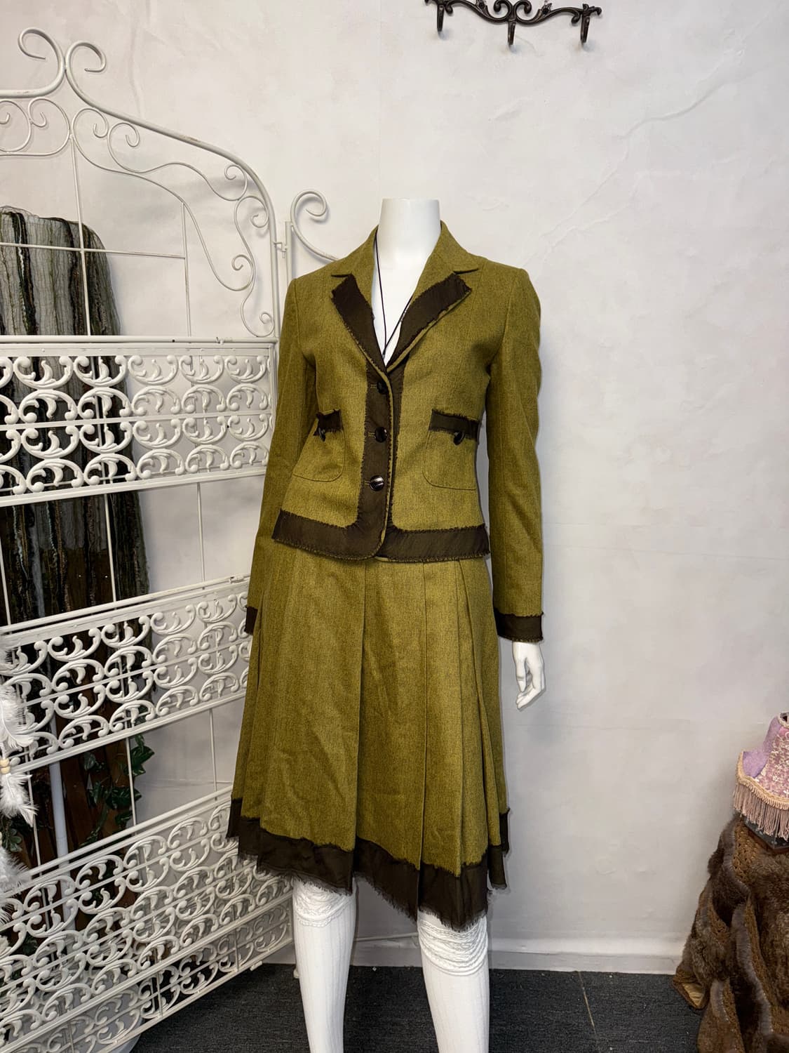 Body dressing khaki wool cashmere setup 상품이미지8