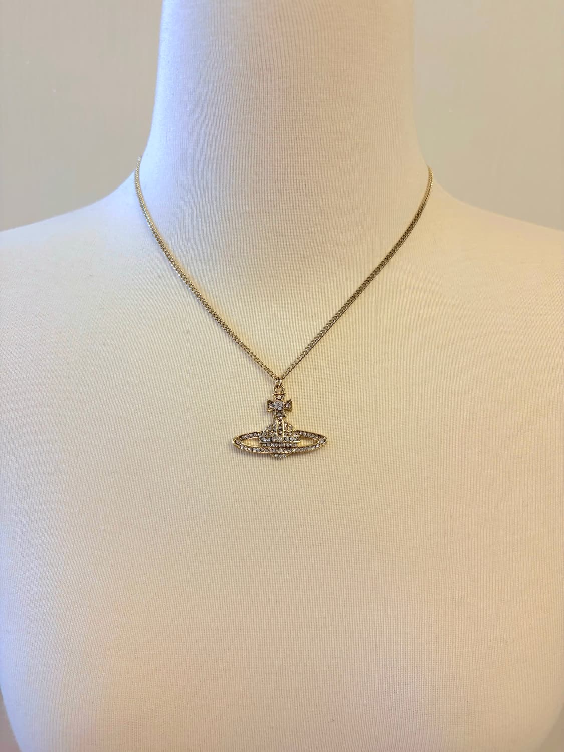 비비안웨스트우드 업사이클링 큐빅  목걸이 금장 상품이미지6