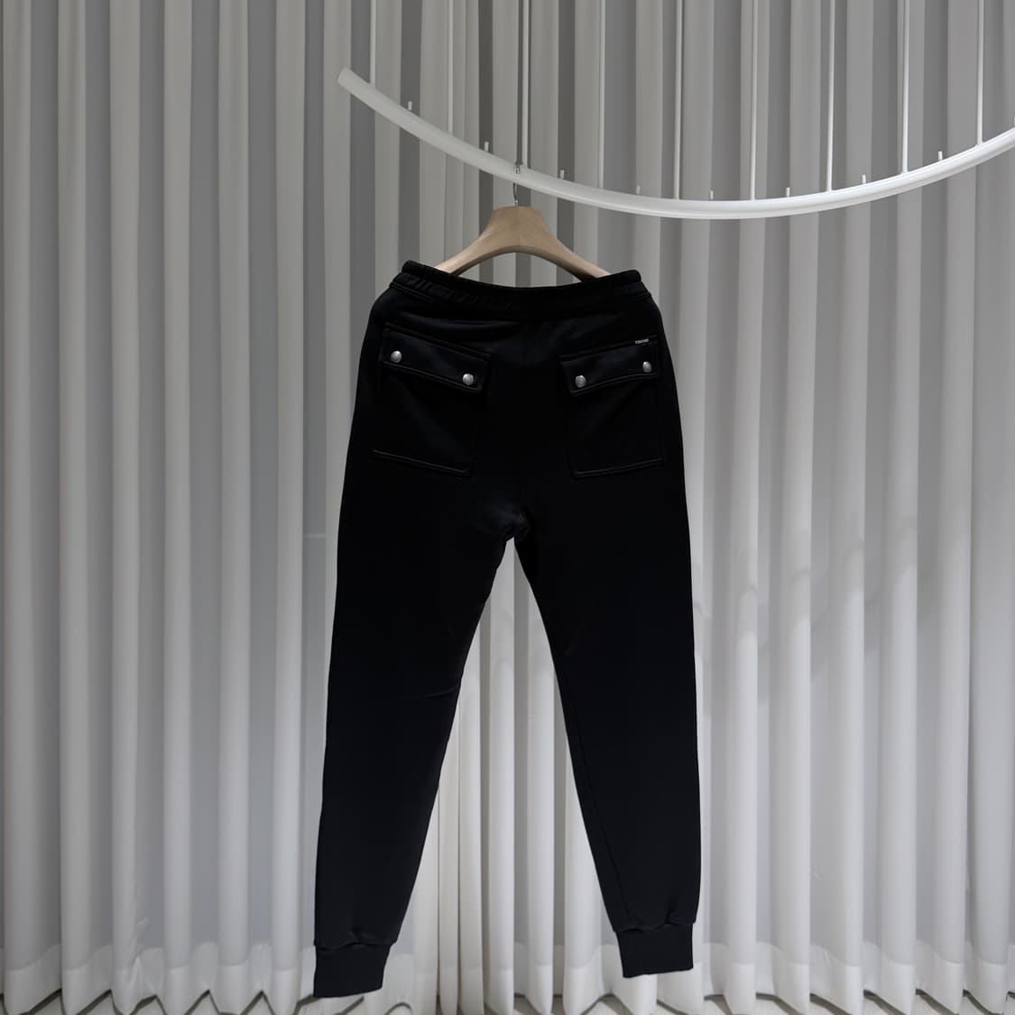 (S+ /50&48) / 톰포드 드로스트링 블랙 코튼 트레이닝 셋업 상품이미지7