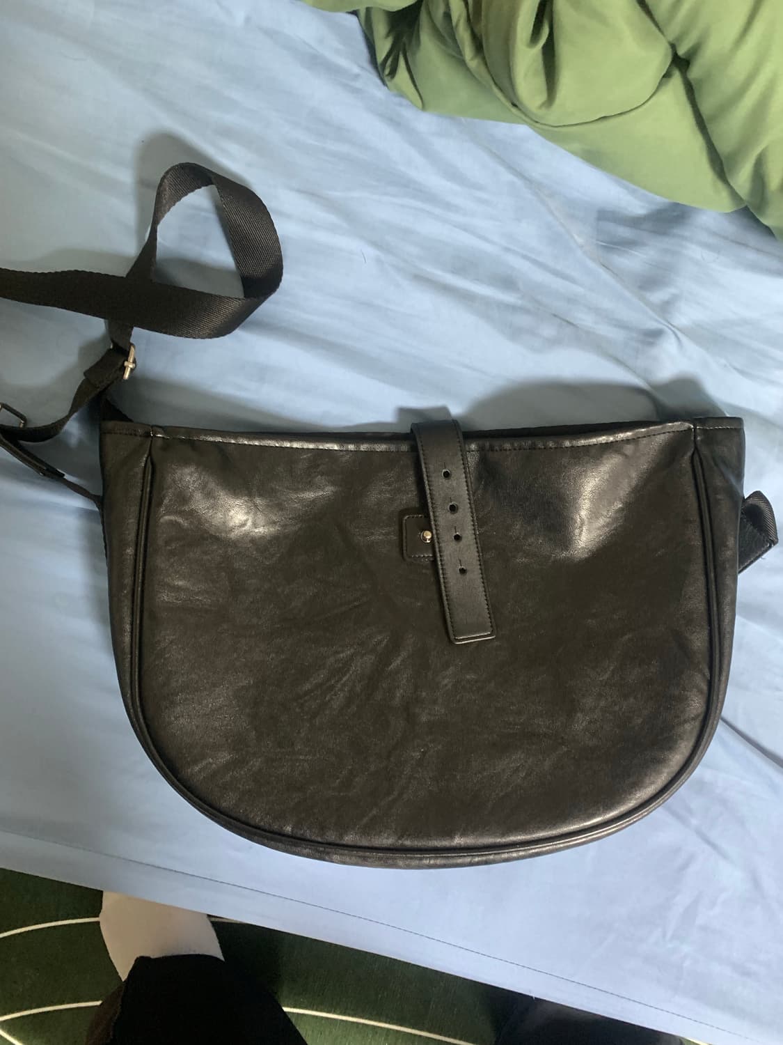 해칭룸 레더 웨이비백 미니 크로스백 상품이미지1