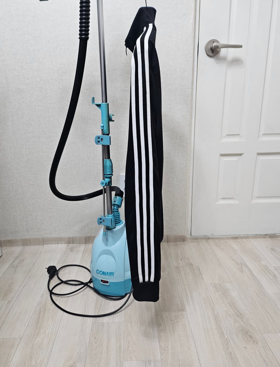 (100)L ☆초대장급☆ 아디다스 에센셜 3st [검흰] 트랙탑져지 상품이미지4