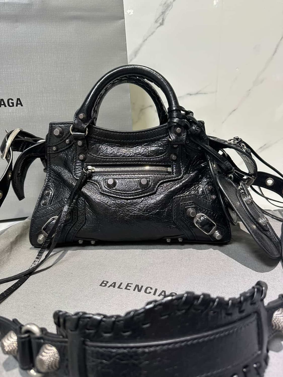 발렌시아가 네오카골 블랙 xs 상품이미지5